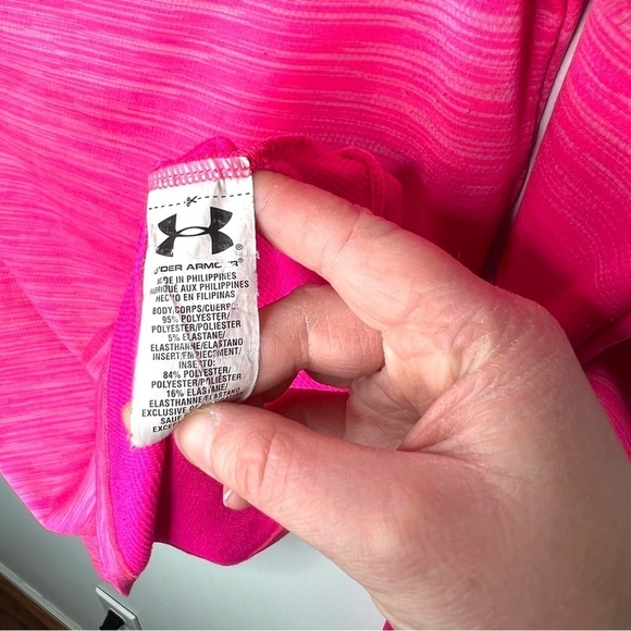 Under Armour Long Sleeve Hot Pink Turtle Neck Fitted Athletic Shirt Size Medium - Picture 9 of 14